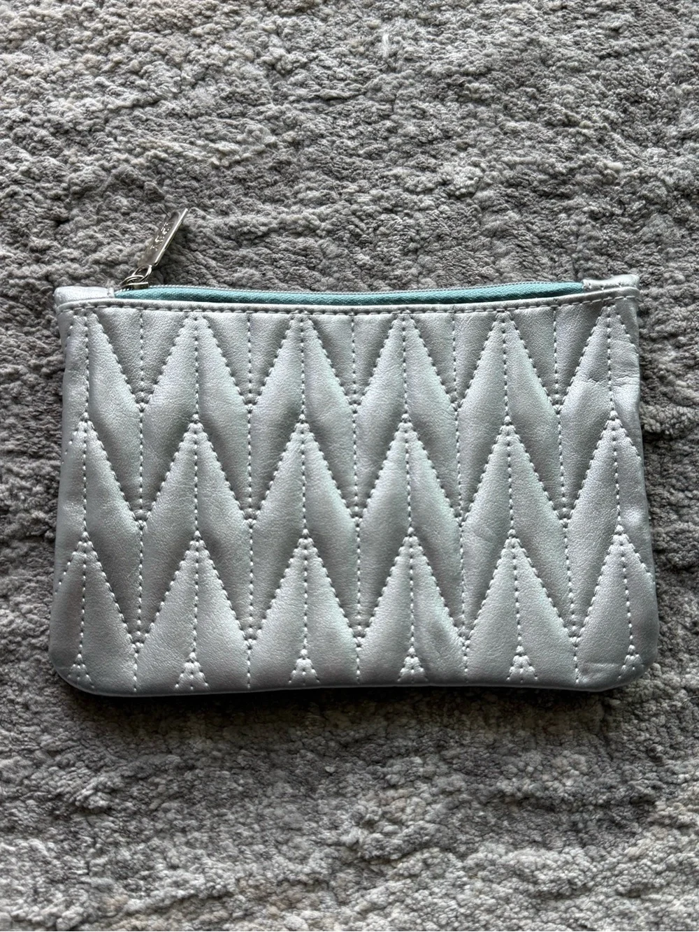 Ipsy Glam Makeup Bag | Metallic Silver Quilted